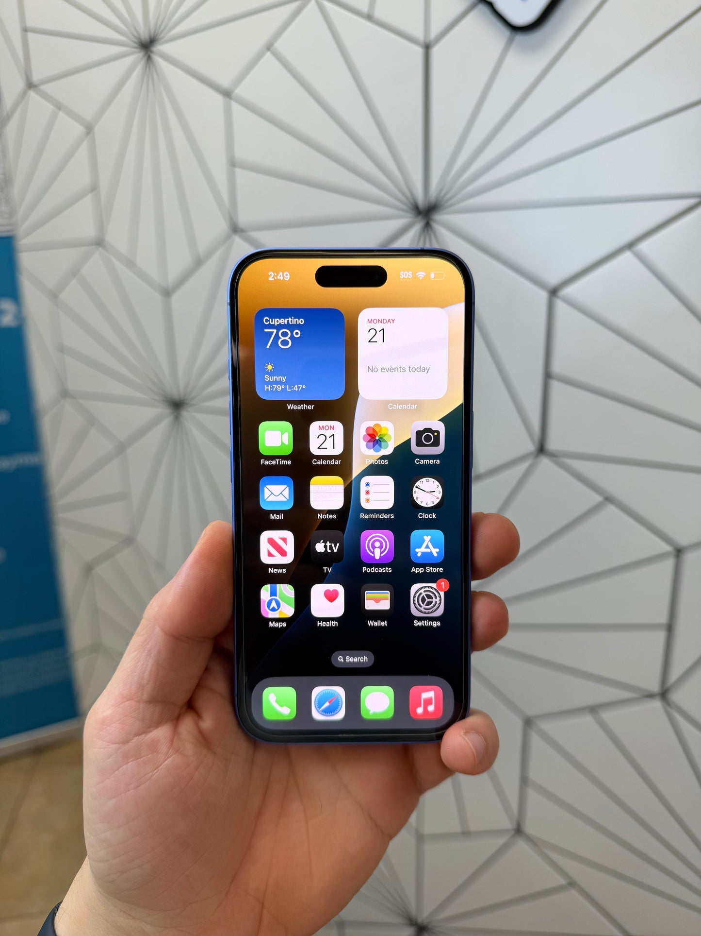 iPhone 16 Blue Dual SIM card (physical & E-sim) Unlocked with Apple care til Sep