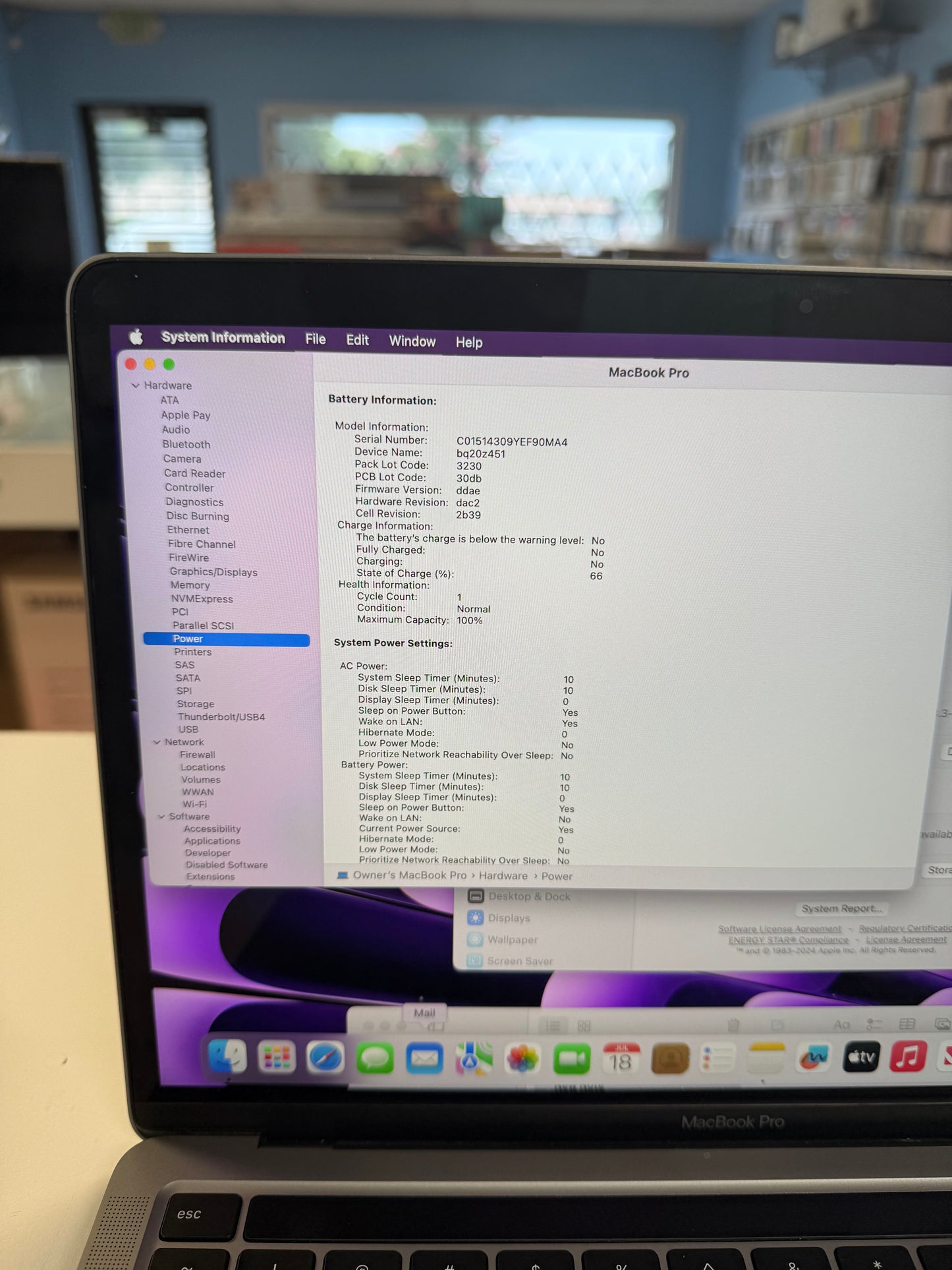 MacBook Pro 13inch Touchbar M1 - 16Gb Ram - 512ssd Battery cycle 1