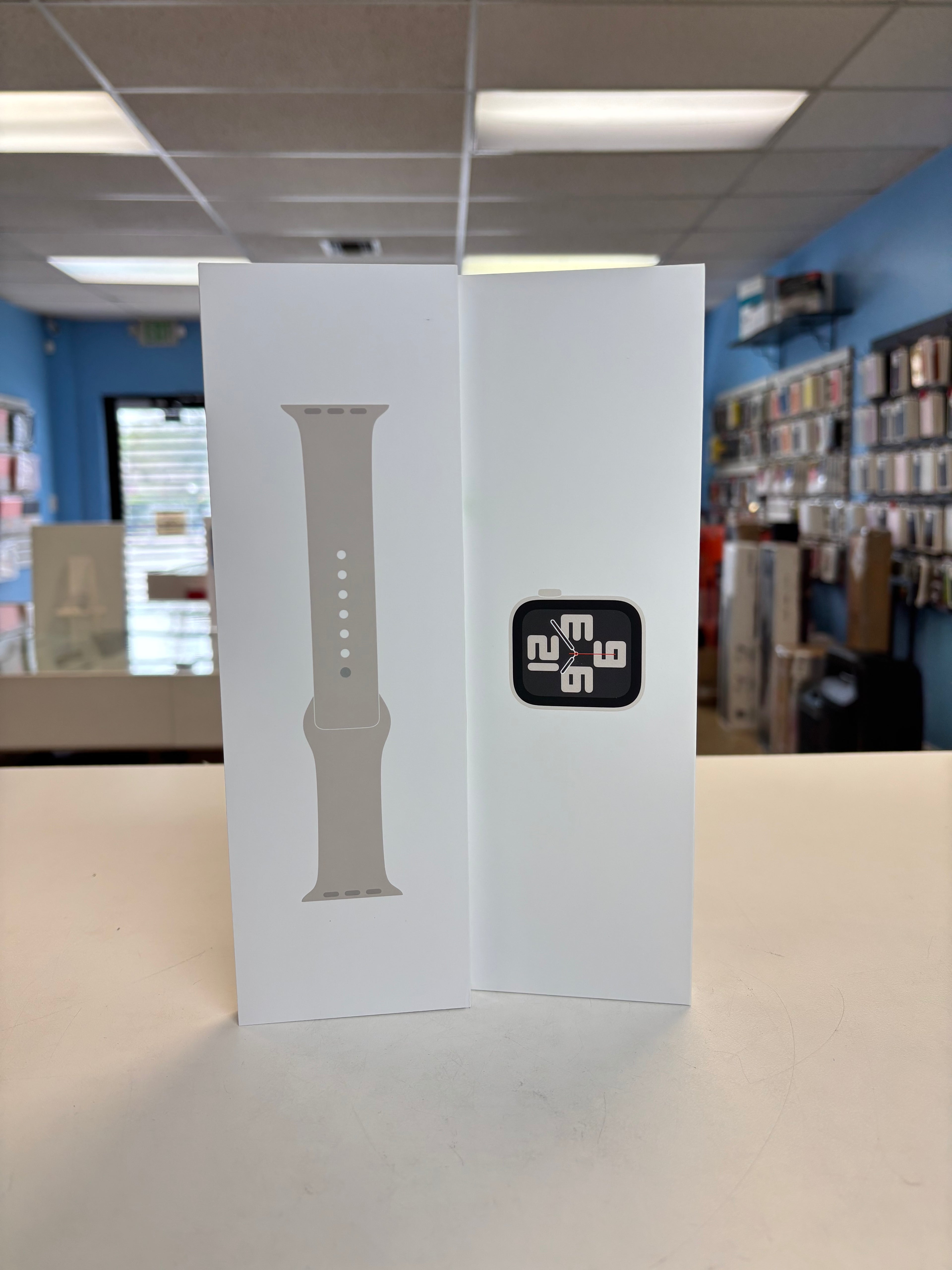 Apple Watch SE Gen 2 Starlight New Sealed 40mm