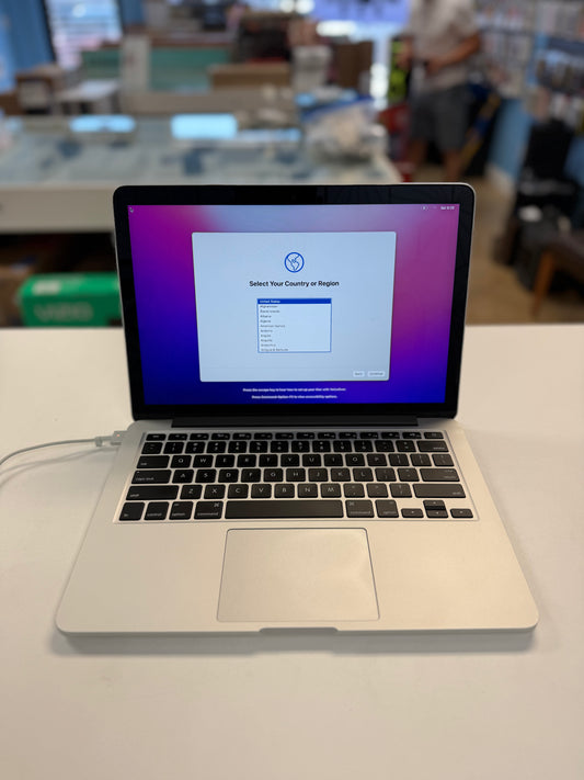 MacBook Pro 13inch 2015 i7-16-256ssd