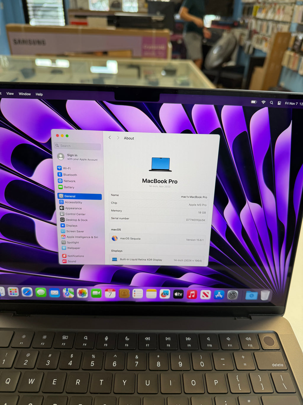 MacBook Pro 14" M3 Pro  18GB RAM, 1TB SSD Battery Cycle 62 like New