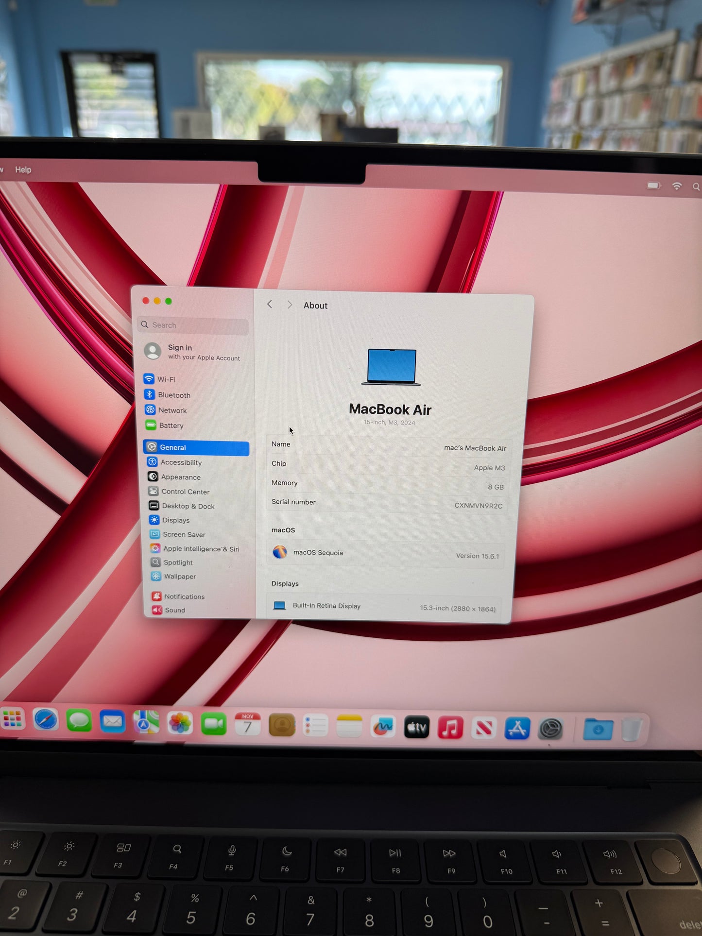 Macbook Air 15" M3 (2024) 8GB  256GB  Black -Battery Only 12 Cycles!!