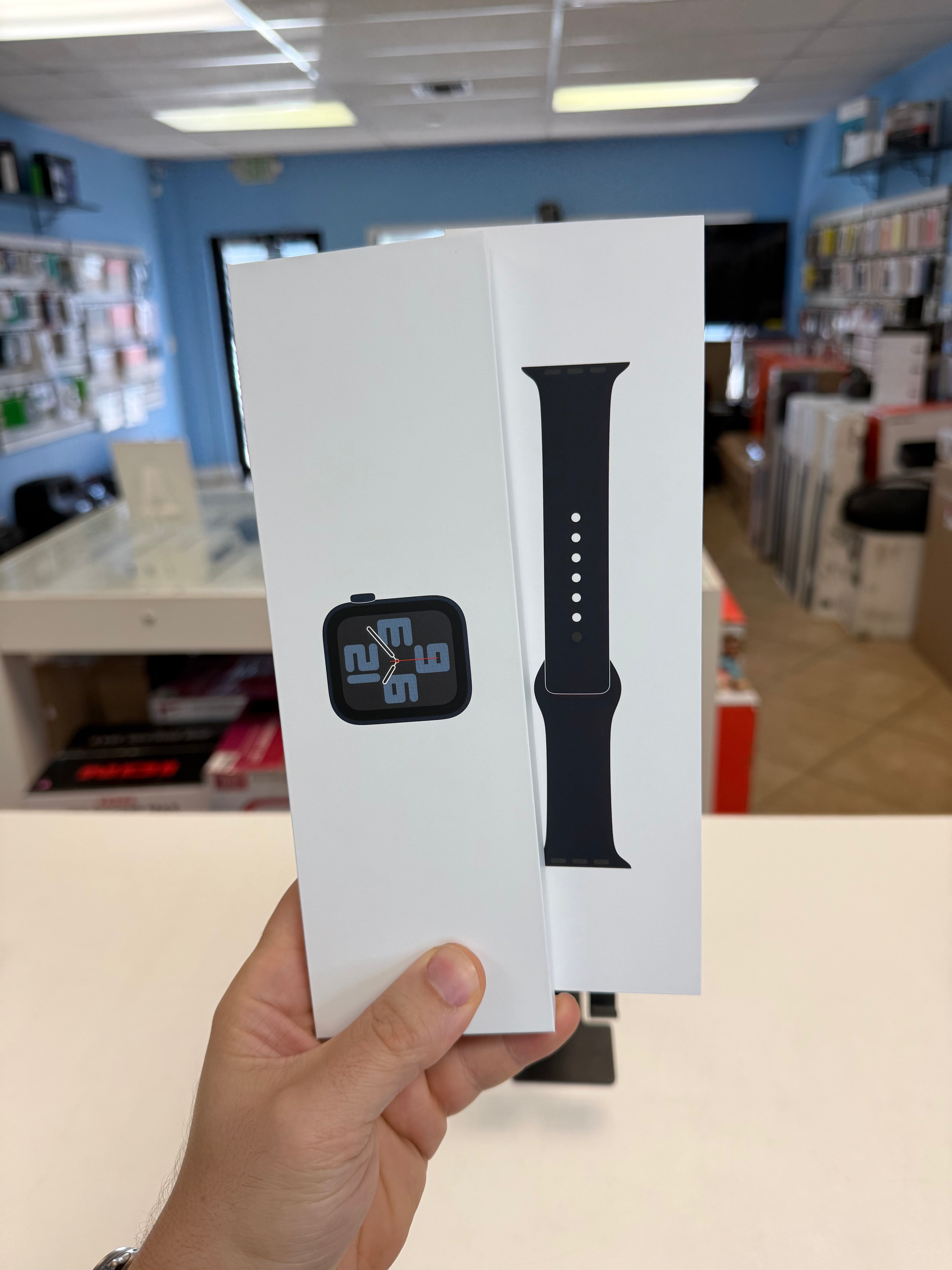 Apple Watch SE 44mm GPS & LTE Unlock New with Apple care till Nov 2025