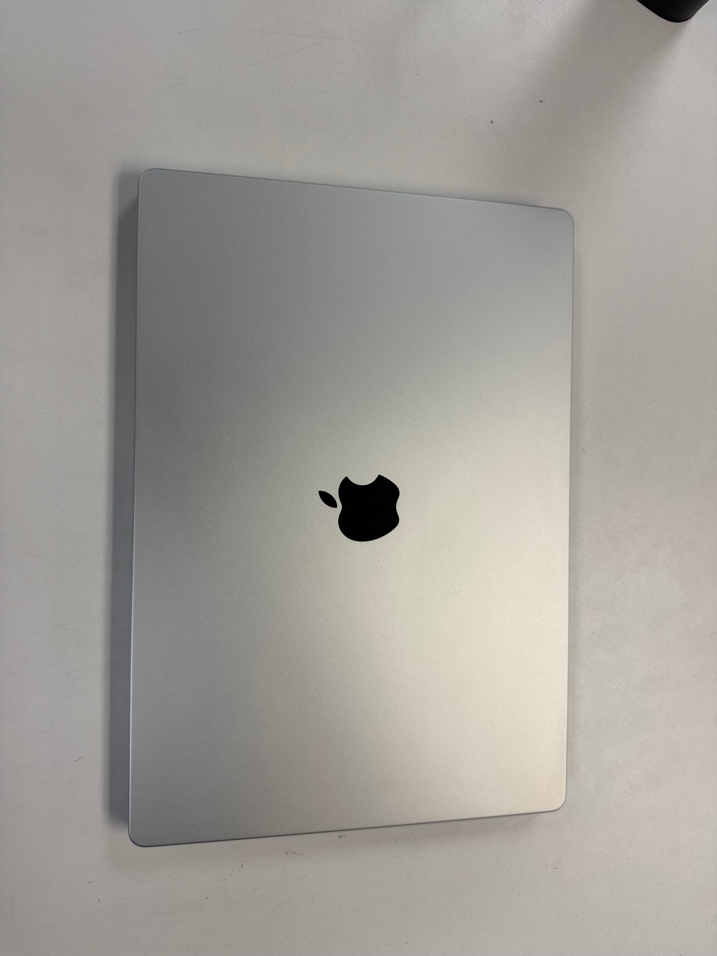 MacBook Pro 16-inch M3 Pro 18GB RAM 512GB SSD With Apple Care Plus TIL 2027