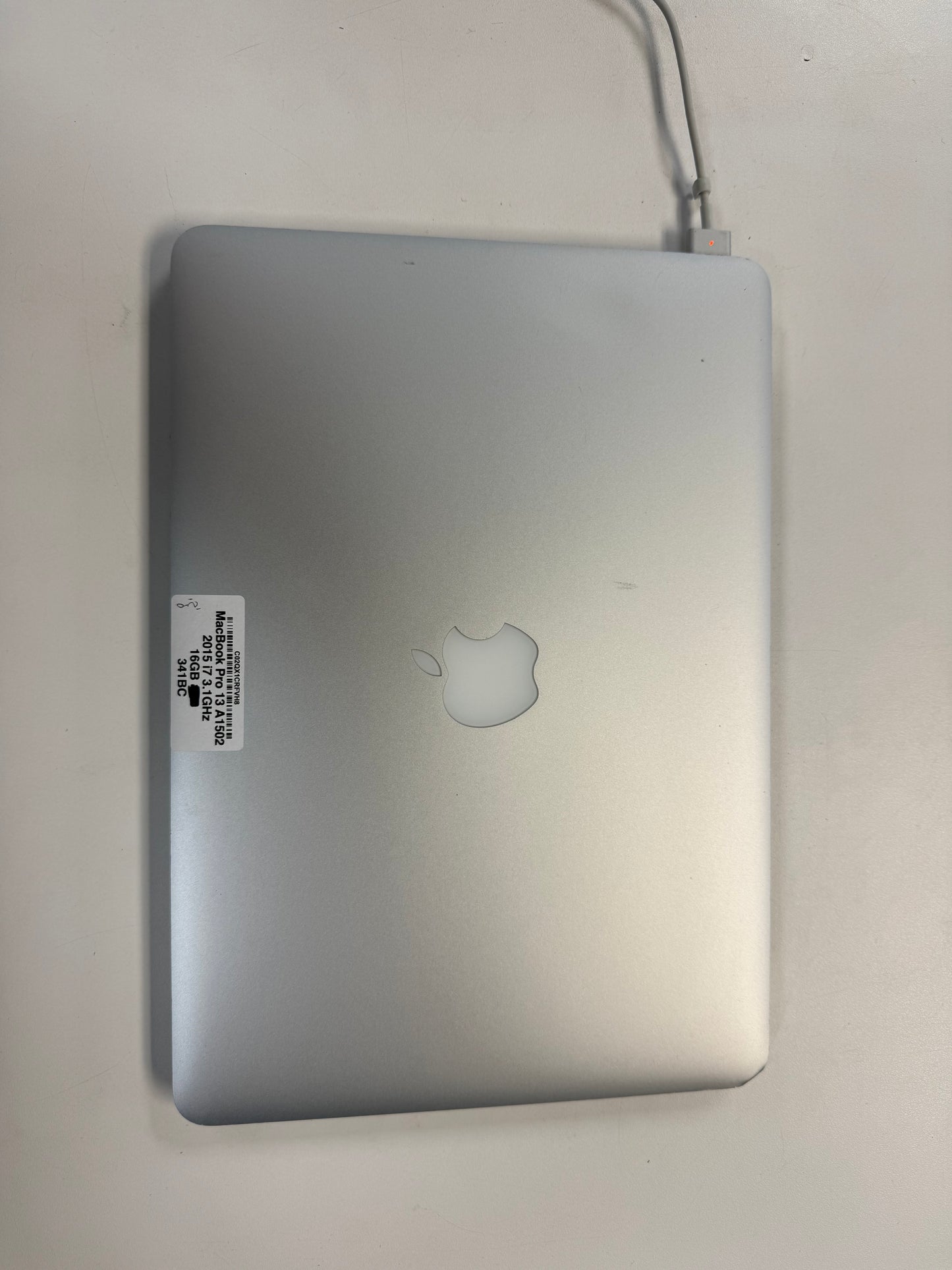 MacBook Pro 13inch 2015 i7-16-256ssd