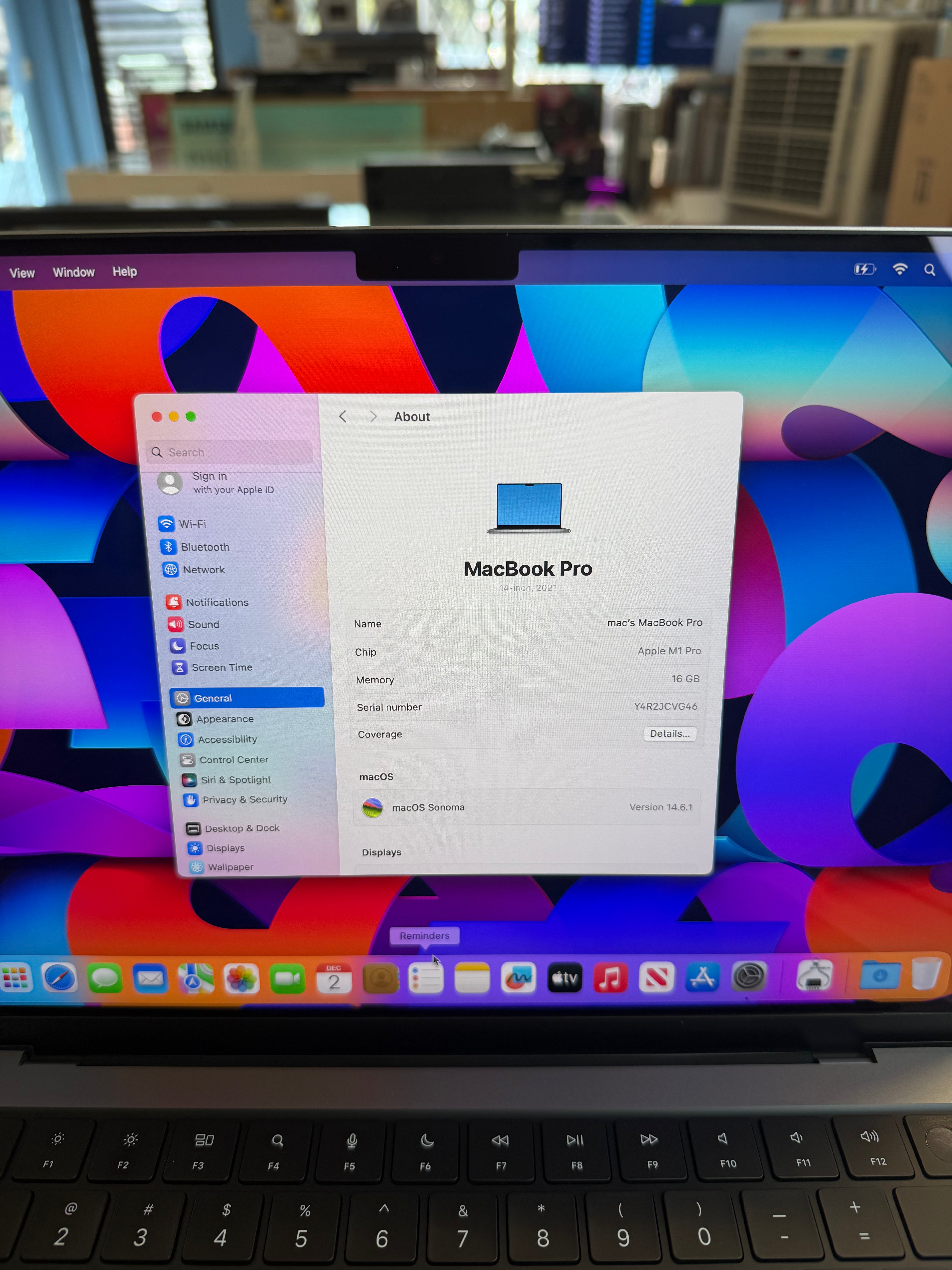 MacBook Pro 14inch M1 Pro 16Gb Ram 1TB ssd Battery cycle 21