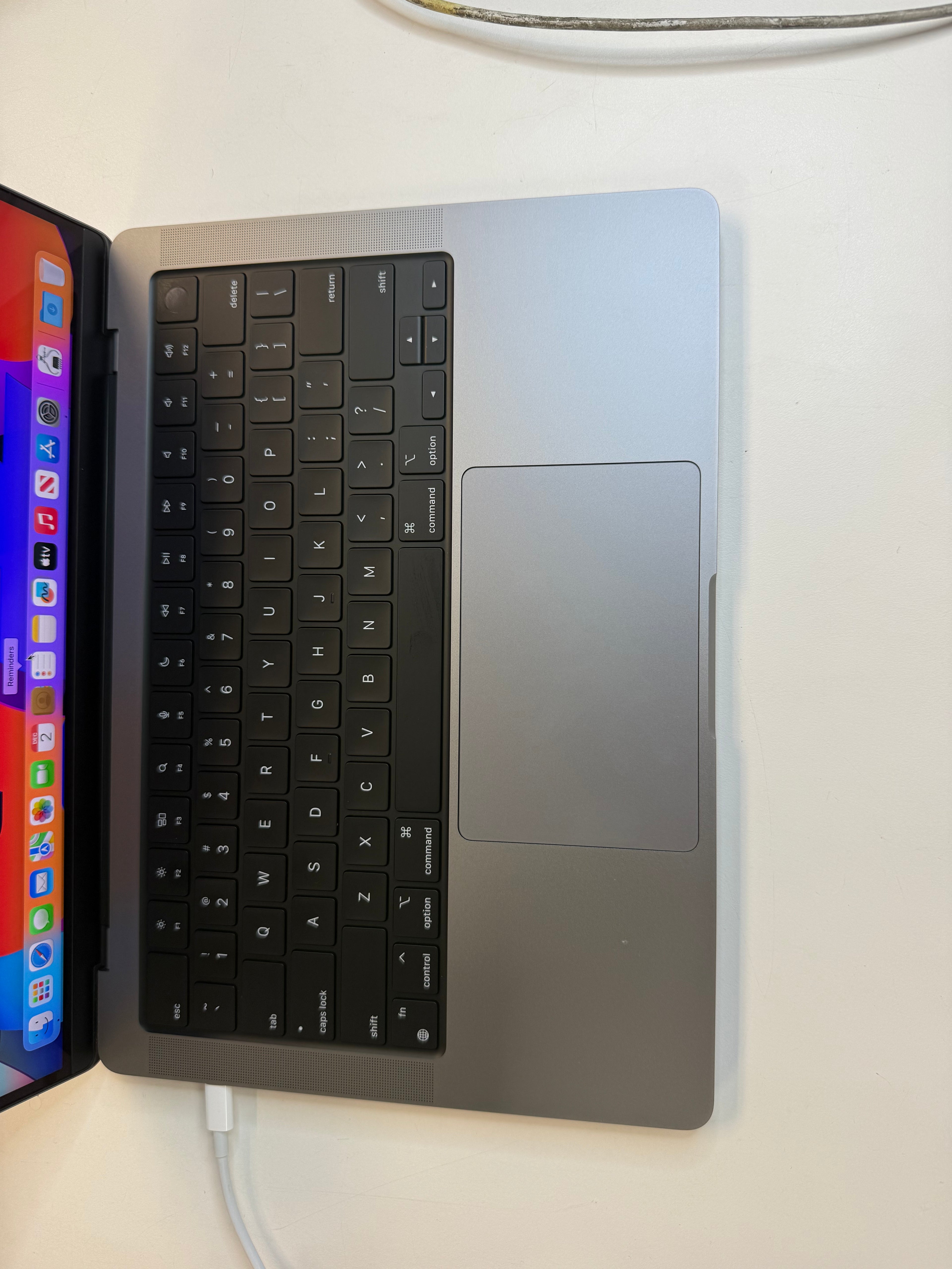 MacBook Pro 14inch M1 Pro 16Gb Ram 1TB ssd Battery cycle 21