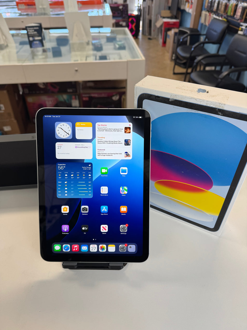 iPad A16 Latest 2025 Model 128GB WiFi & cellular unlocked New with Apple warranty