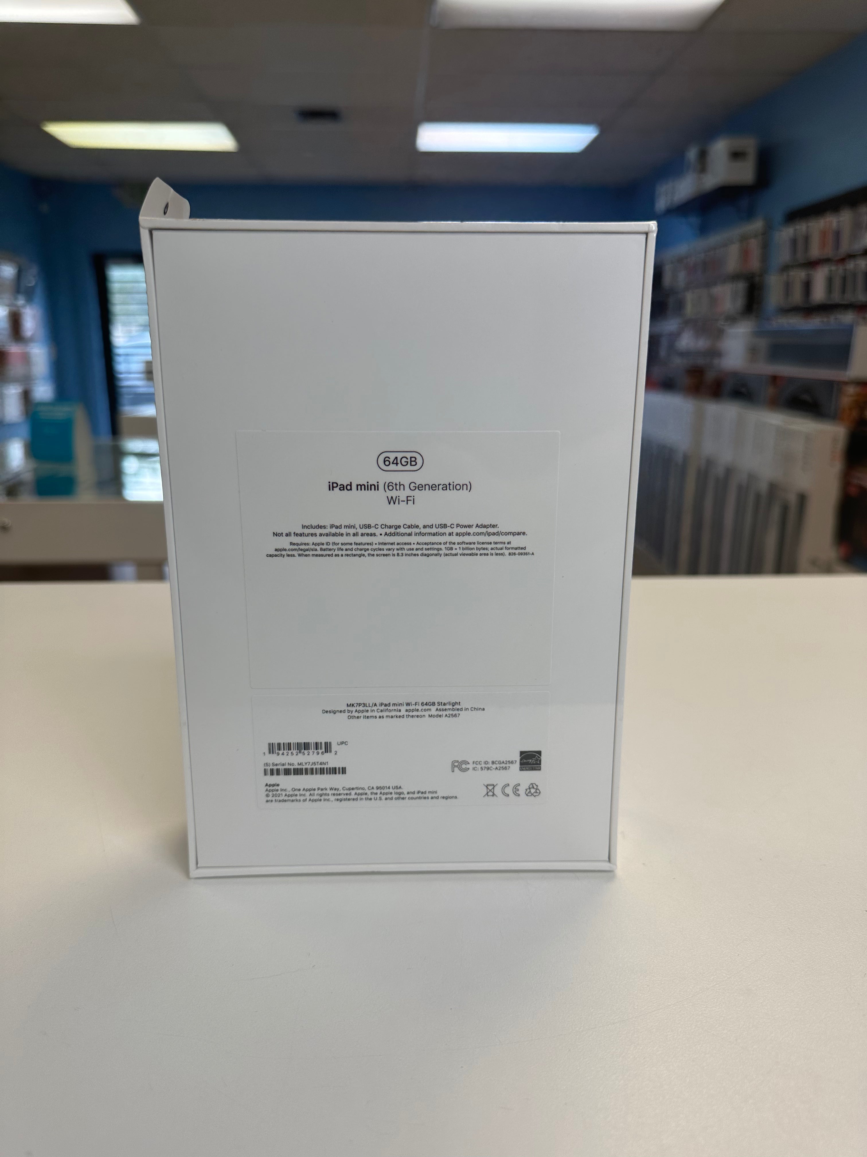 iPad Mini 6th Gen New sealed Starlight with Apple care til July 2025