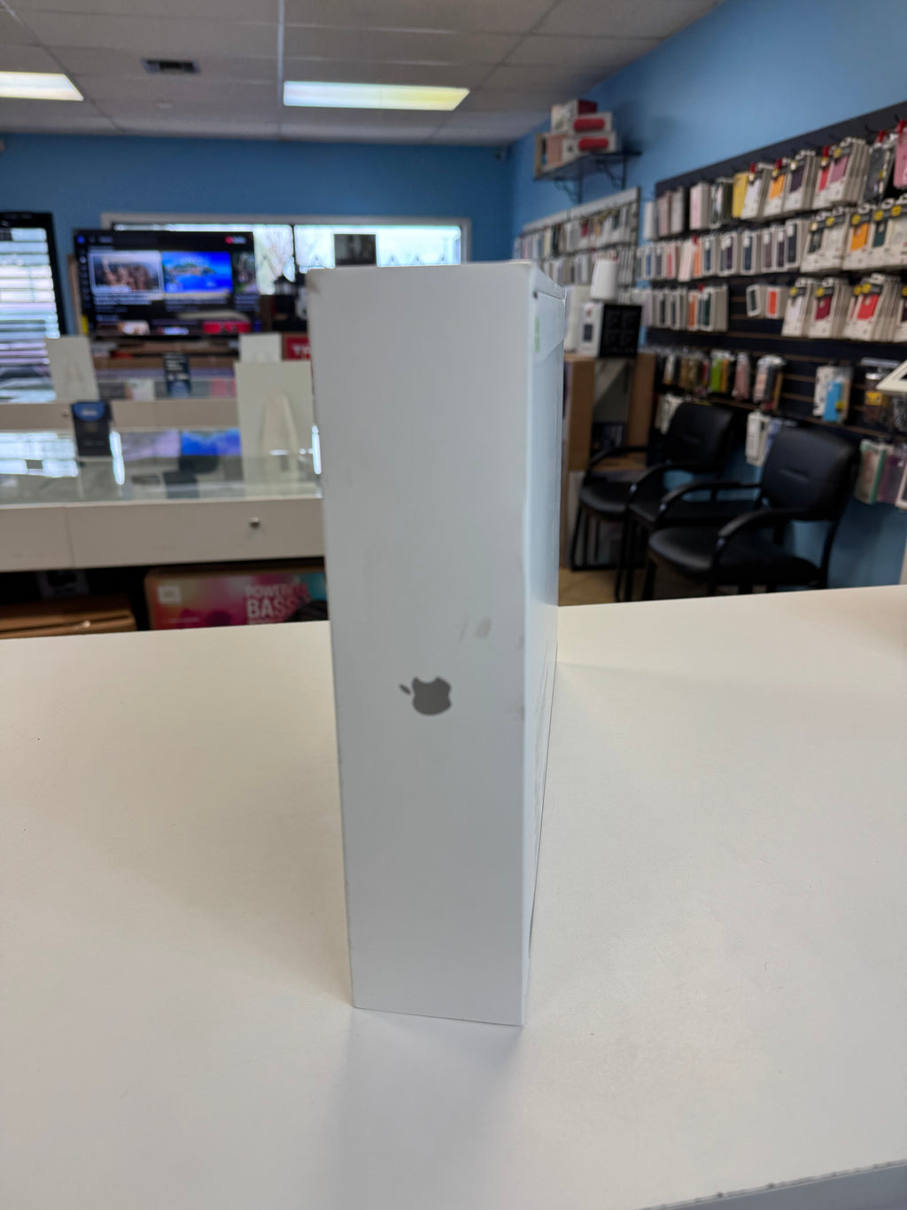 MacBook Pro 14inch M5-24GB Ram-1TB New with full year Apple warranty