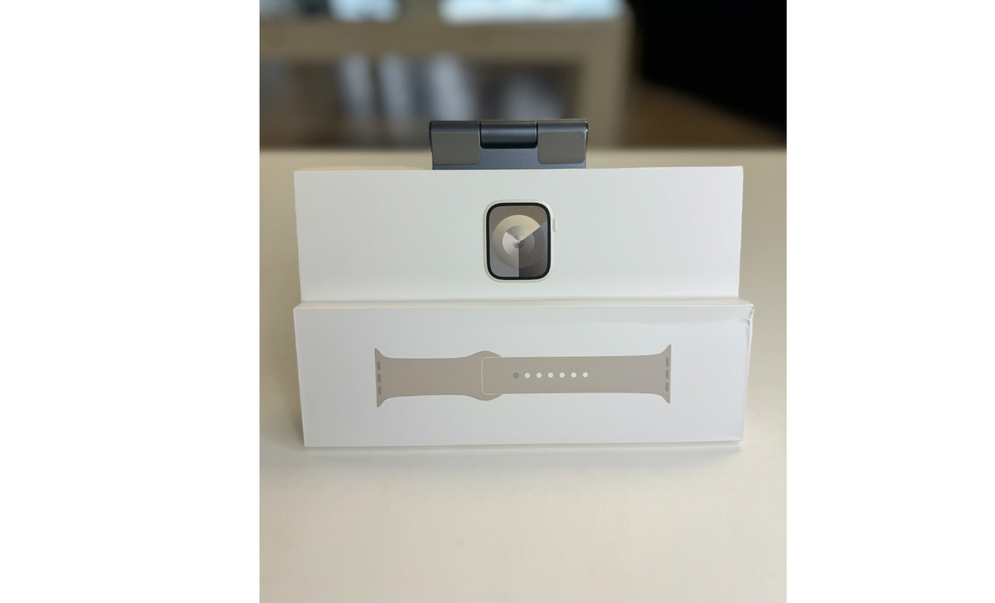 Apple Watch Series 9 41mm Aluminum Case with Sport Band Apple Care Till 2025