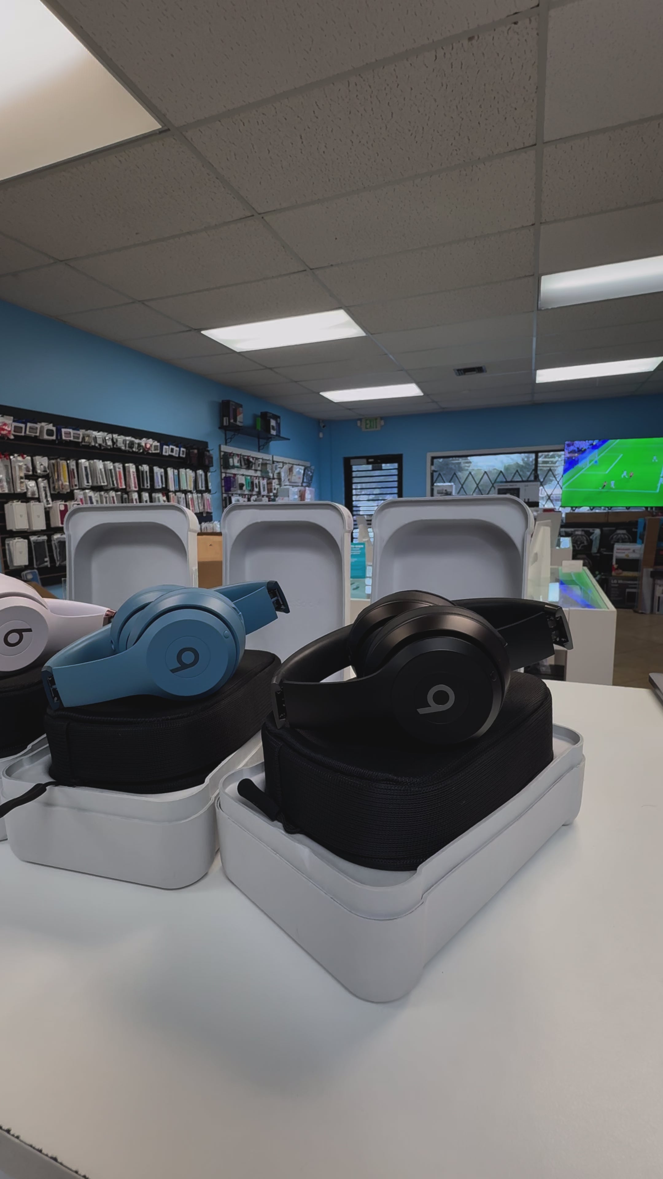 Beats Solo 4 True Wireless On-Ear Headphones With Apple Care Plus Till 2026